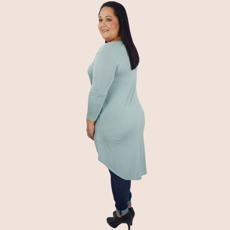Jersey High Low 3/4 Sleeve Plus Top offers a flattering fit. The high low hem offers a flattering fit and feel making it versatile for any casual event
