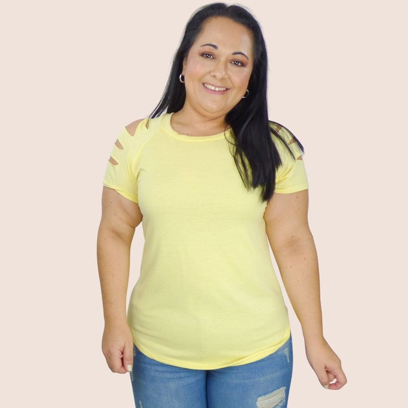This plus-size laser cut sleeves top features a round neckline and flowy fit. It create an easy wear look that’s perfect for any occasion.