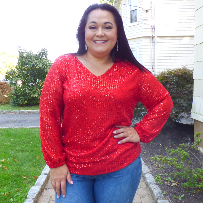 This gorgeous Sequin Long Sleeve Plus Size Top can be worn to all ocassions. It feature all over sequins, lined bodice and 3/4 sleeves. Available in Red & Green
